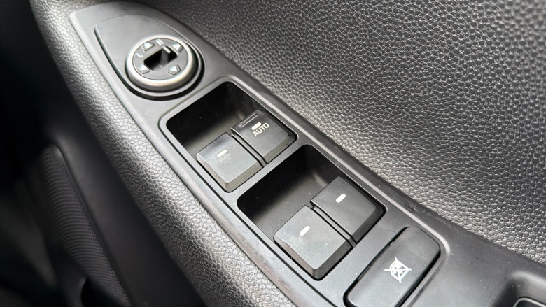 Hyundai i20 1.2 MPi SE 5dr Petrol Hatchback